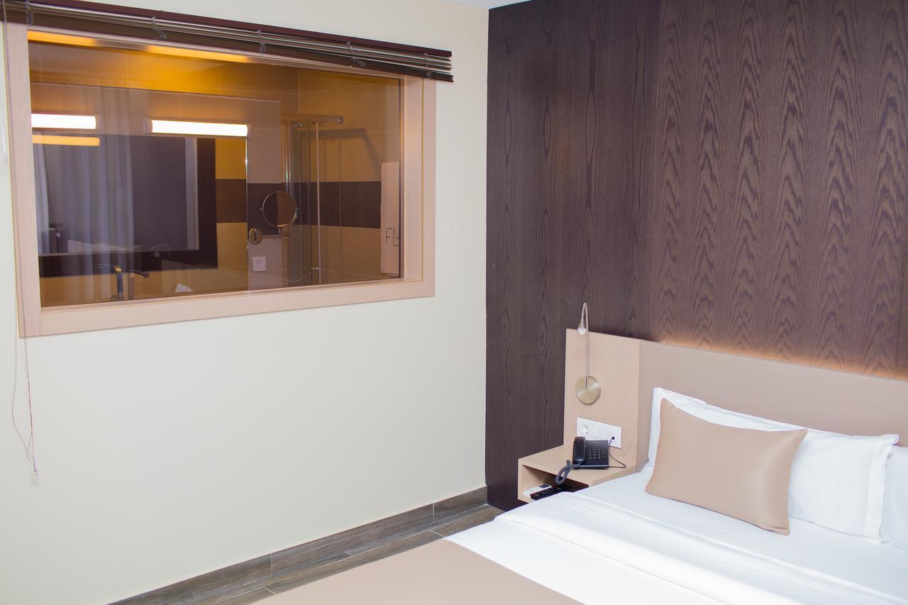 Fly Hotel 리브르빌 외부 사진